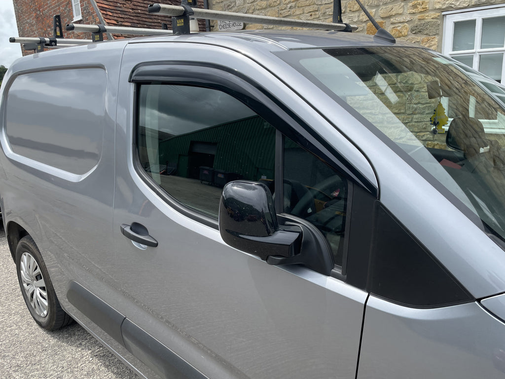 Auto Clover Wind Deflectors Set for Toyota Proace City Verso 2019+ MK3 (2 Pcs)