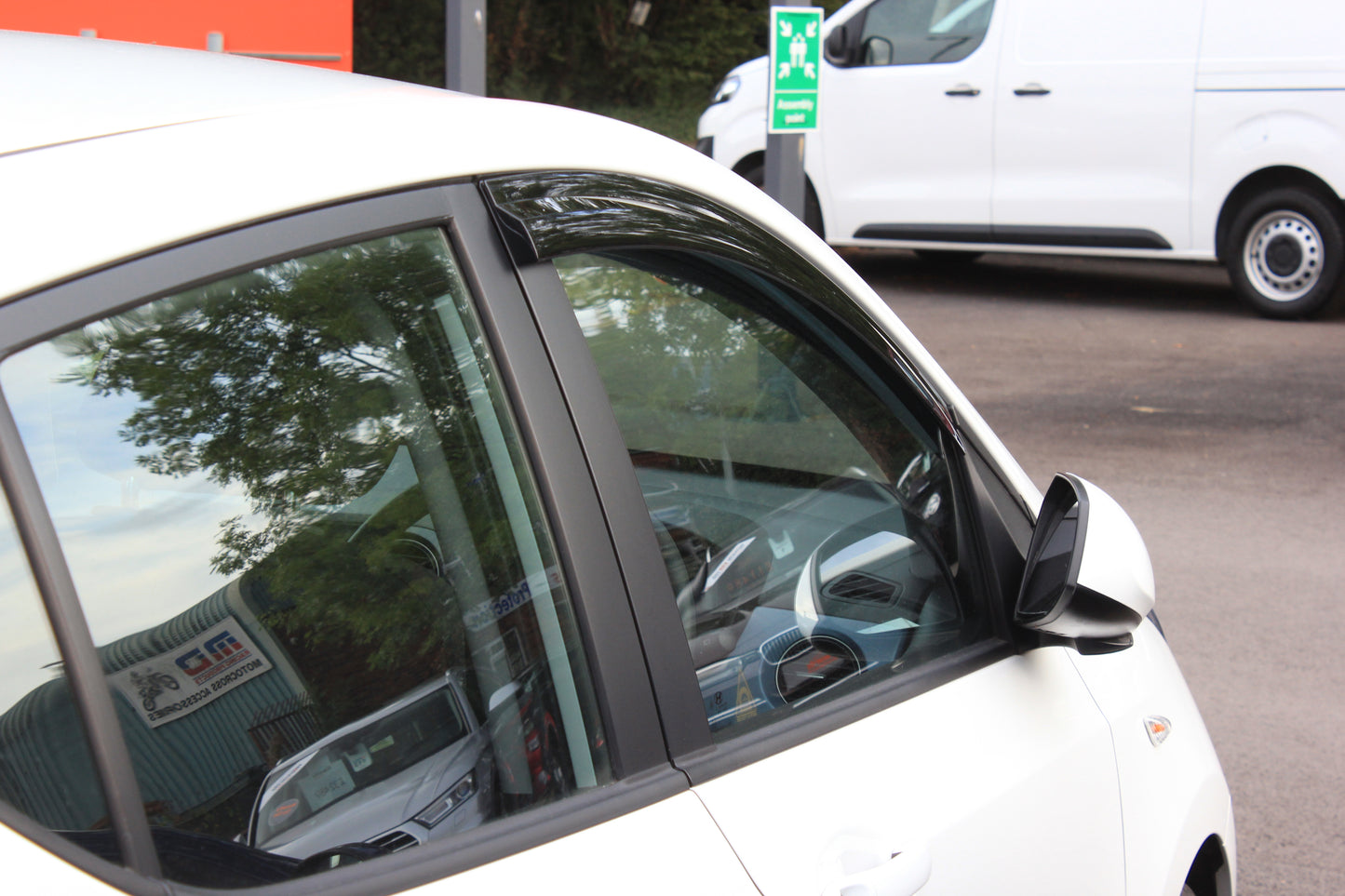 Auto Clover Wind Deflectors Set for Hyundai i10 2014 - 2019 (2 pcs - front only)