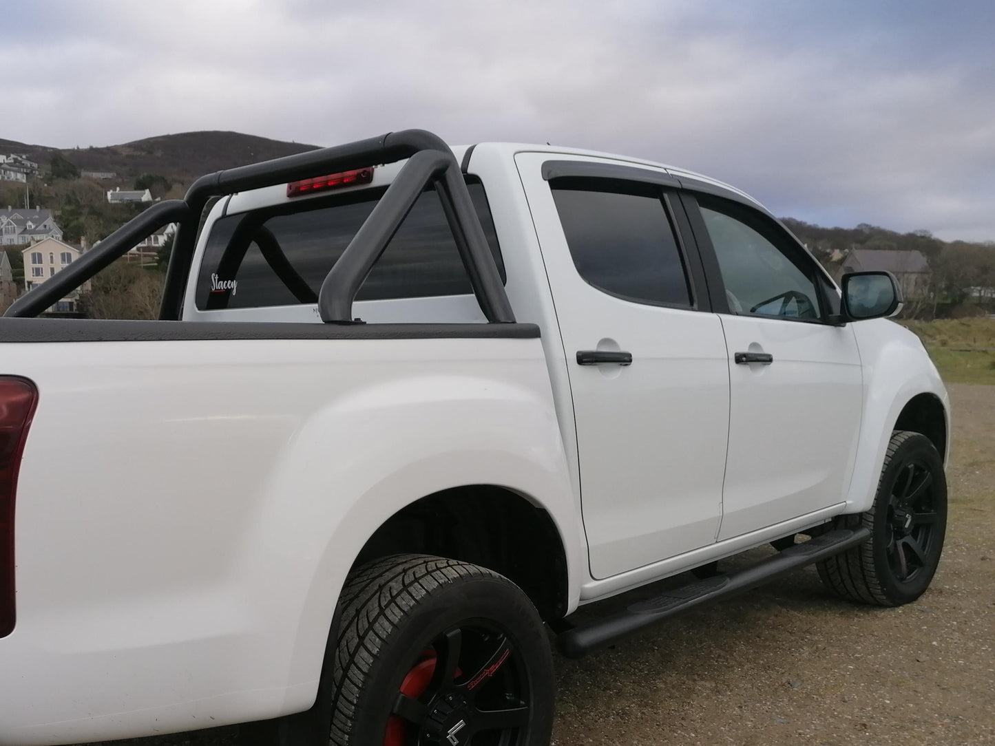 Auto Clover Wind Deflectors Set for Isuzu D-MAX 2012 - 2020 (4 pieces)