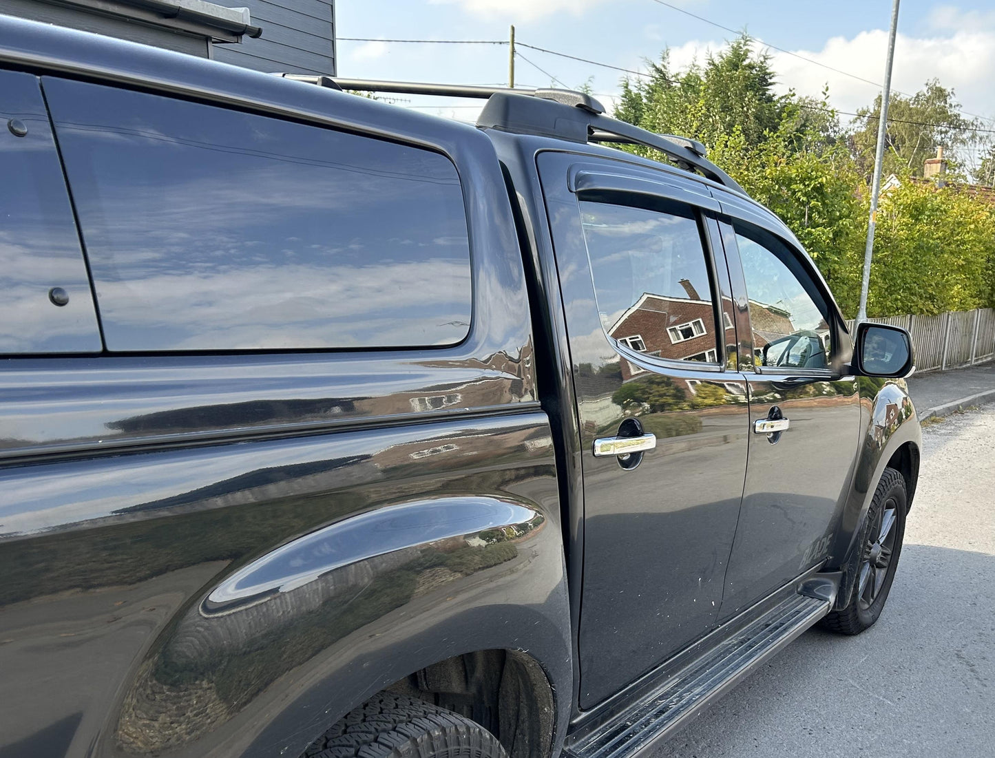 Auto Clover Wind Deflectors Set for Isuzu D-MAX 2012 - 2020 (4 pieces)