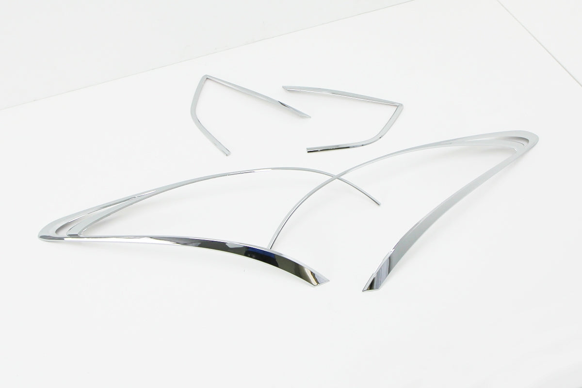 Auto Clover Chrome Tail Light Lamp Surround Trim for Hyundai IX35 2010 - 2015