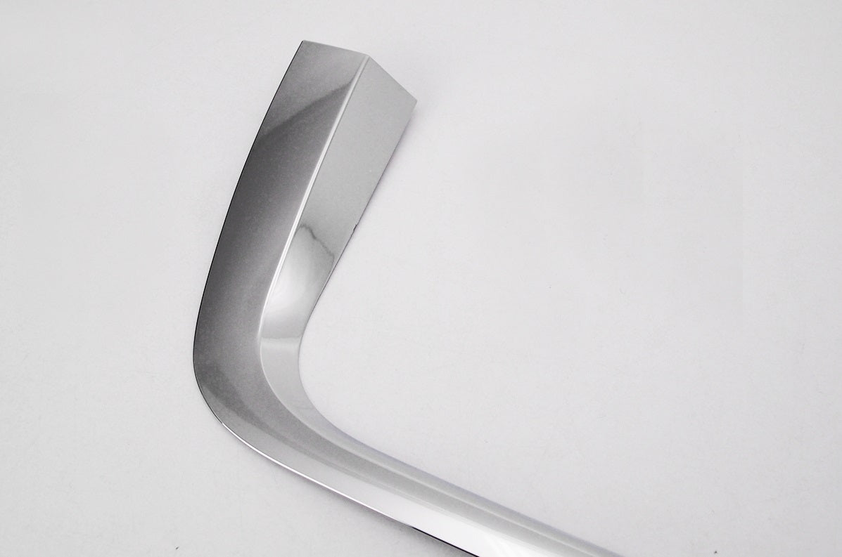 Auto Clover Chrome Rear Number Plate Surround Trim for Hyundai i800 / iLoad