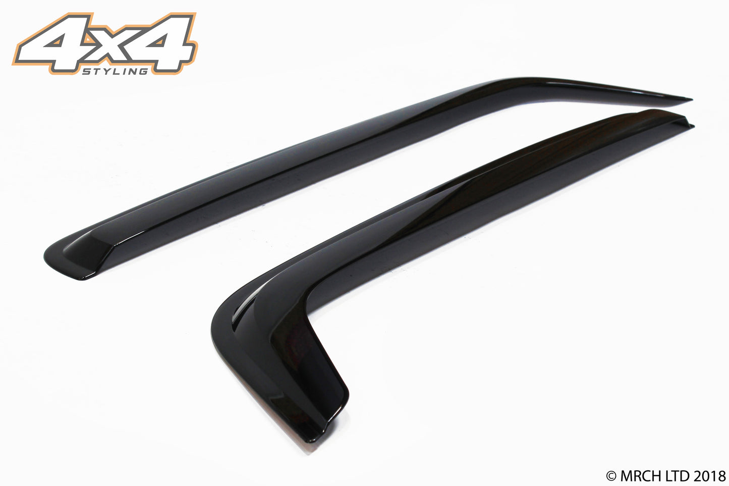Auto Clover Wind Deflectors Set for Mitsubishi Fuso Canter 2005+ (2 pieces)