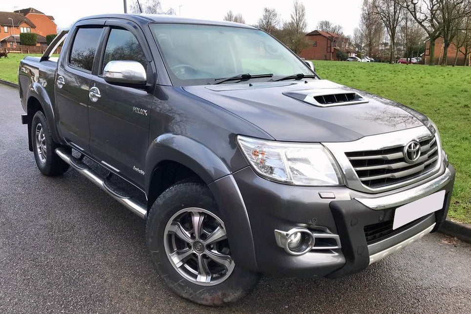 Auto Clover Wind Deflectors Set for Toyota Hilux 2005 - 2015 (4 pieces)