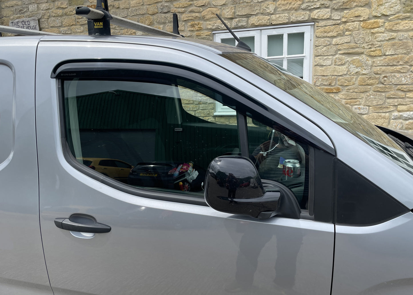 Auto Clover Wind Deflectors Set for Citroen Berlingo 2018+ MK3 (2 Pieces)