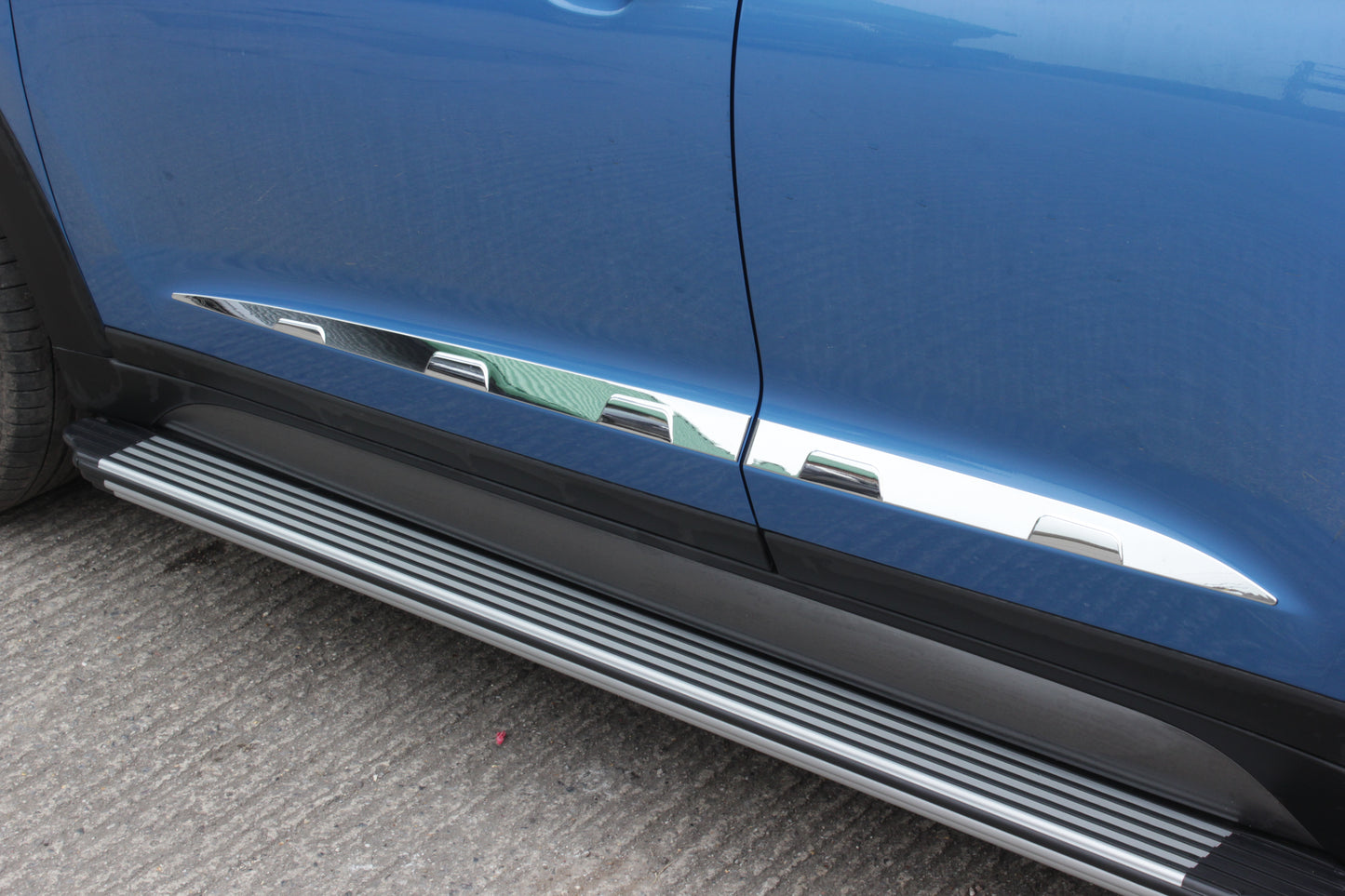 Auto Clover Chrome Side Door Trim Set for Hyundai Tucson 2015 - 2020