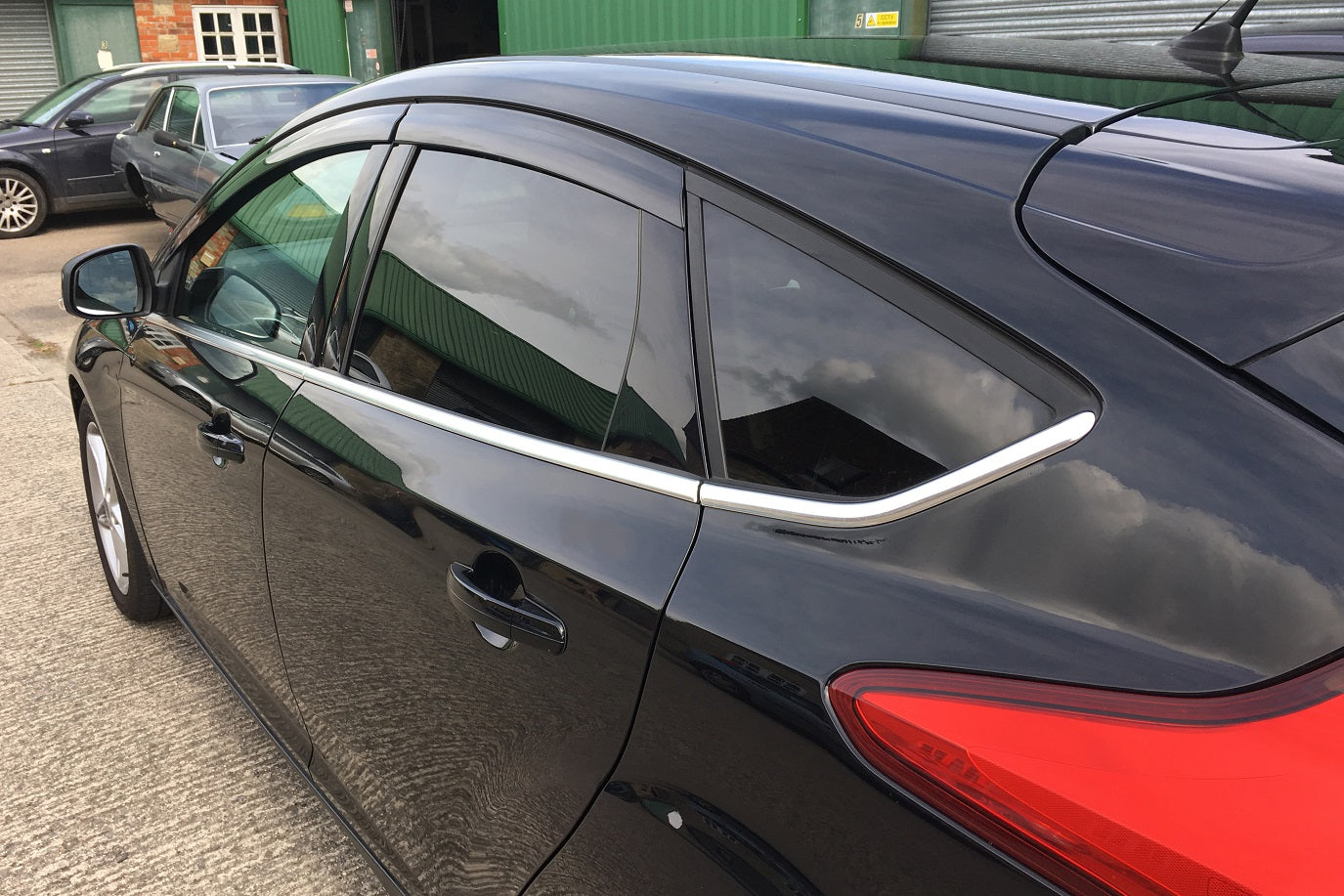 Auto Clover Wind Deflectors Set for Ford Focus MK3 2011 – 2018 5 Door (4 pieces)