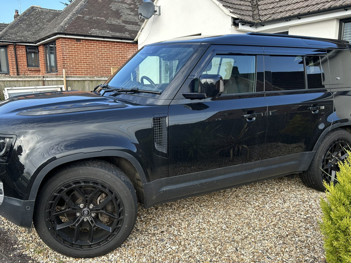 Auto Clover Wind Deflectors for Land Rover Defender 110 / 130 2020+ (4 pieces)