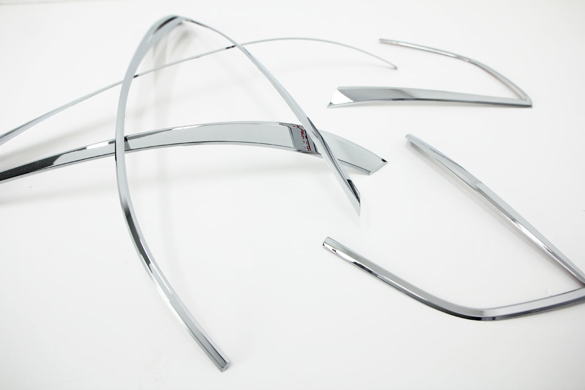 Auto Clover Chrome Tail Light Lamp Surround Trim for Hyundai IX35 2010 - 2015