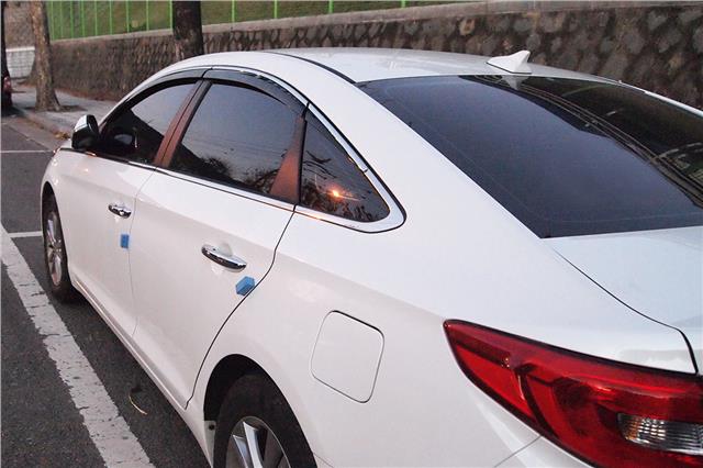 Auto Clover Chrome & Black Wind Deflector Set for Hyundai Sonata LF 2014+